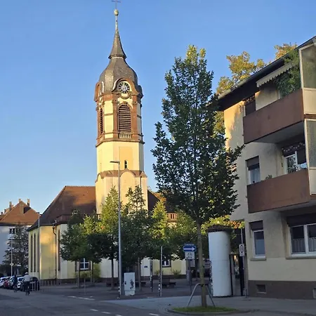 아파트 Stylish Top-floor Hideaway For Two In Karlsruhe-muehlburg - Apolonialiving - Apt1 *